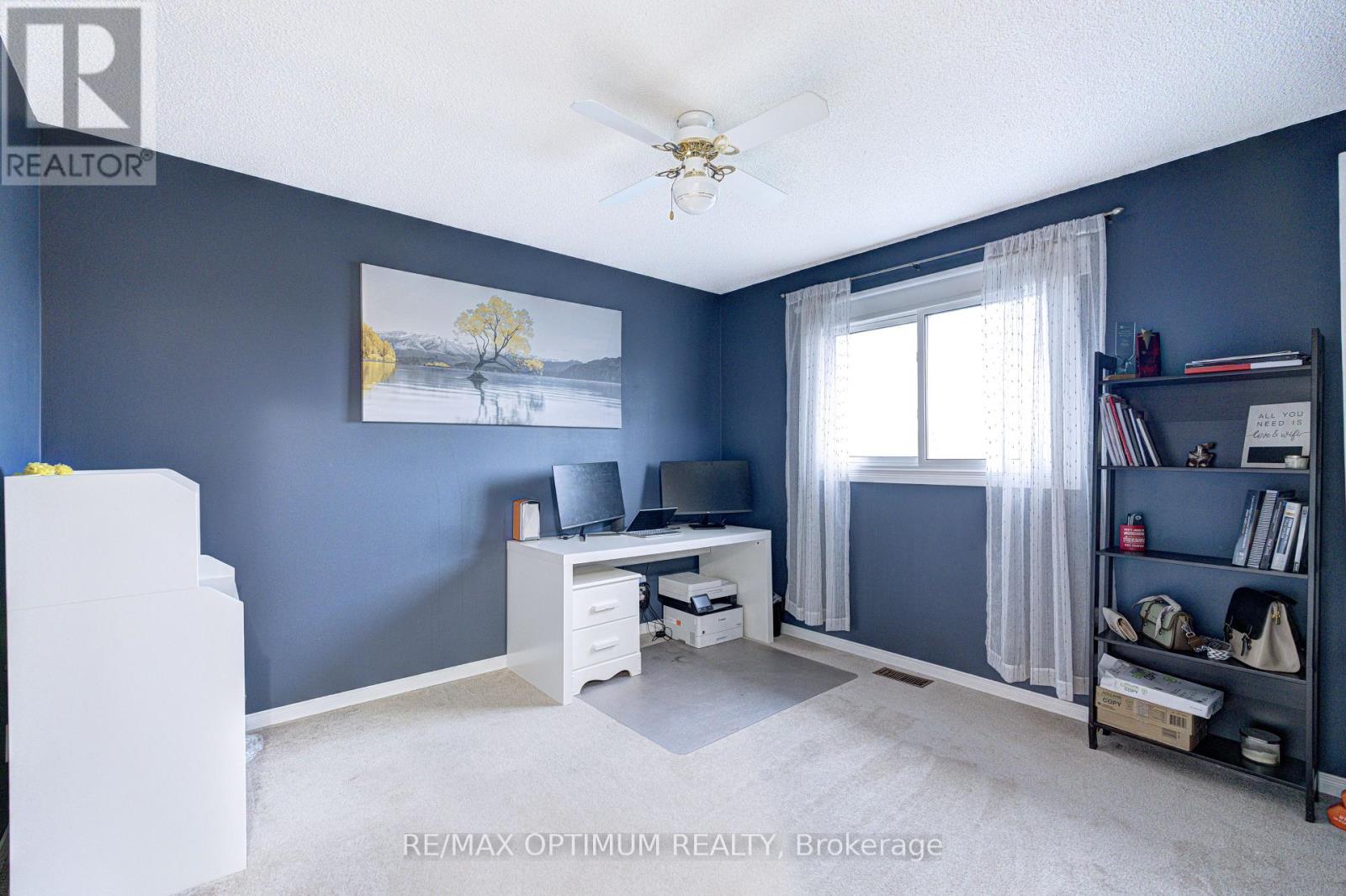 11 Murkar Crescent, Whitby, ON - Indoor