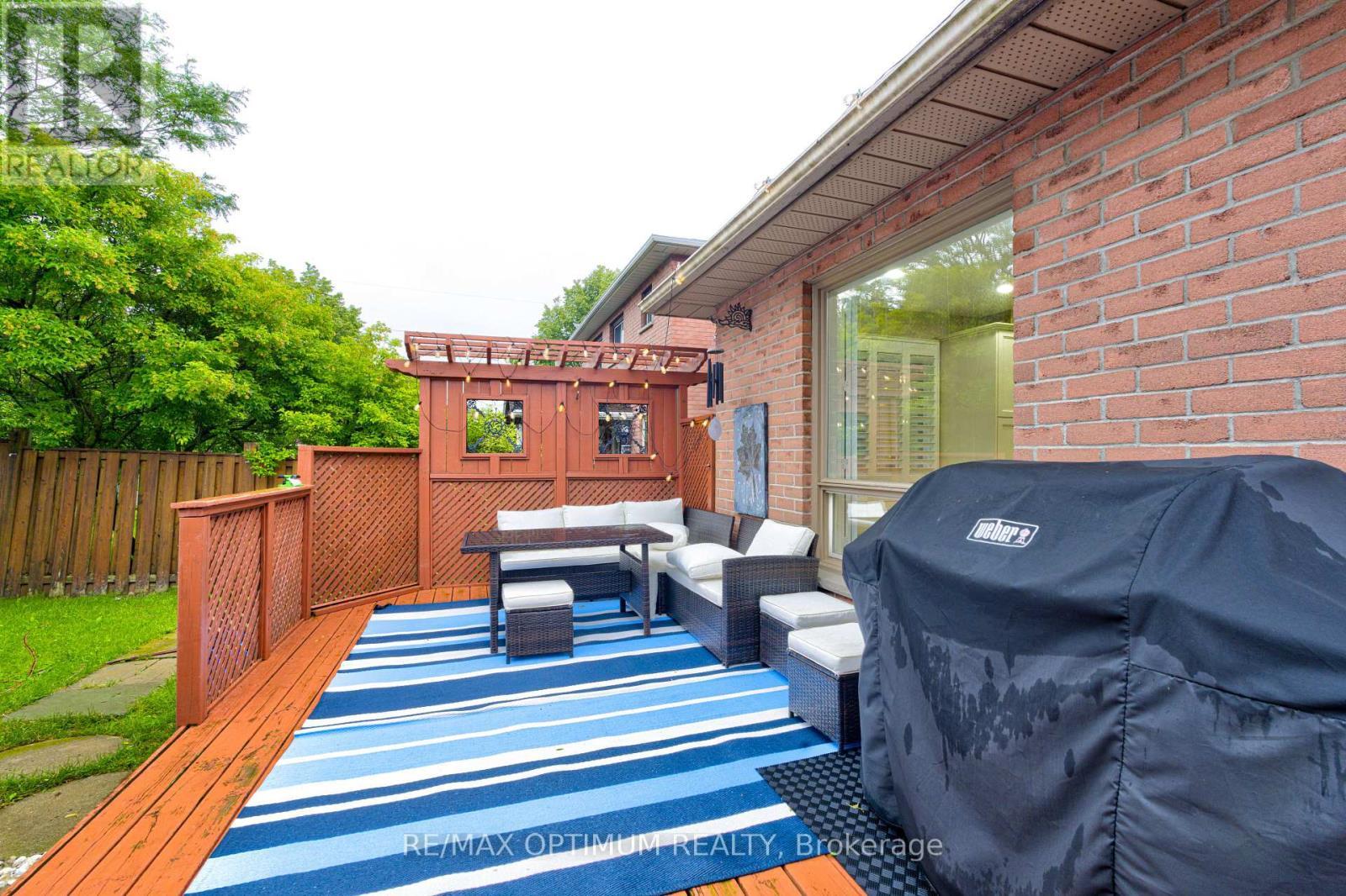 11 Murkar Crescent, Whitby, ON - Outdoor With Deck Patio Veranda