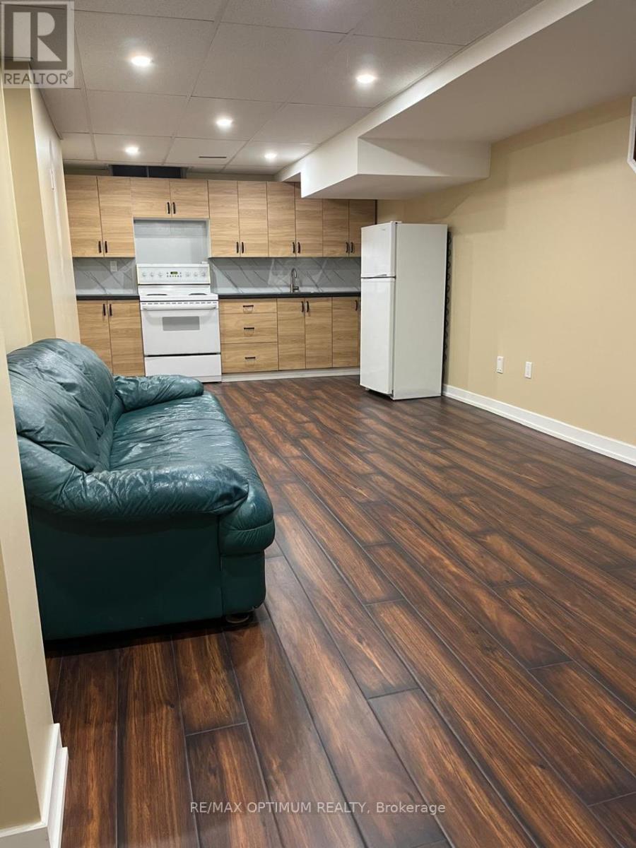 11 Murkar Crescent, Whitby, ON - Indoor