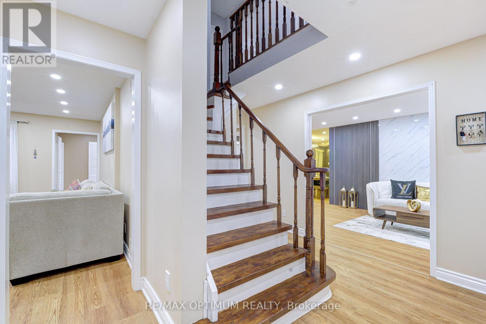 11 Murkar Crescent, Whitby, ON - Indoor Photo Showing Other Room