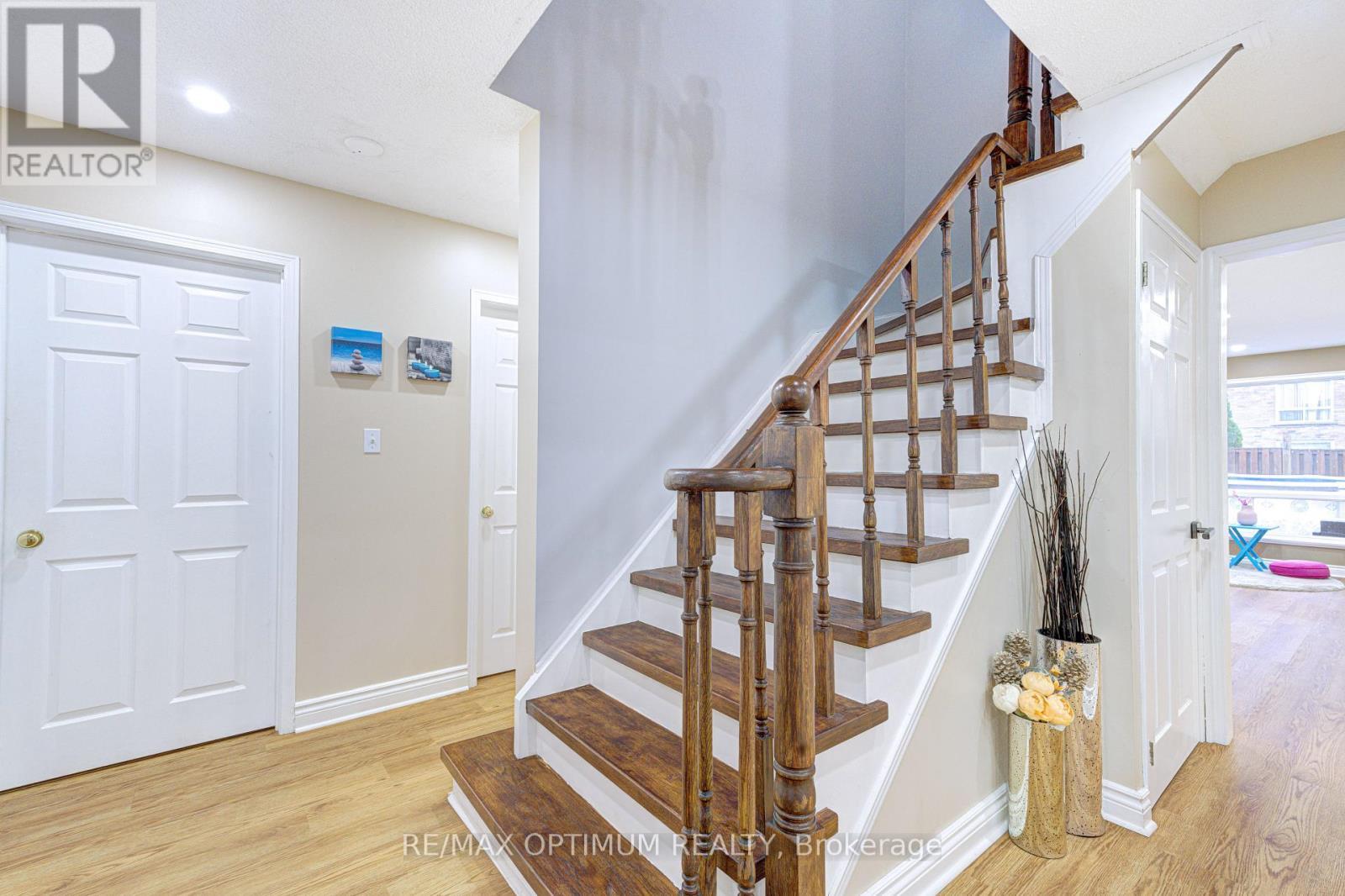 11 Murkar Crescent, Whitby, ON - Indoor Photo Showing Other Room