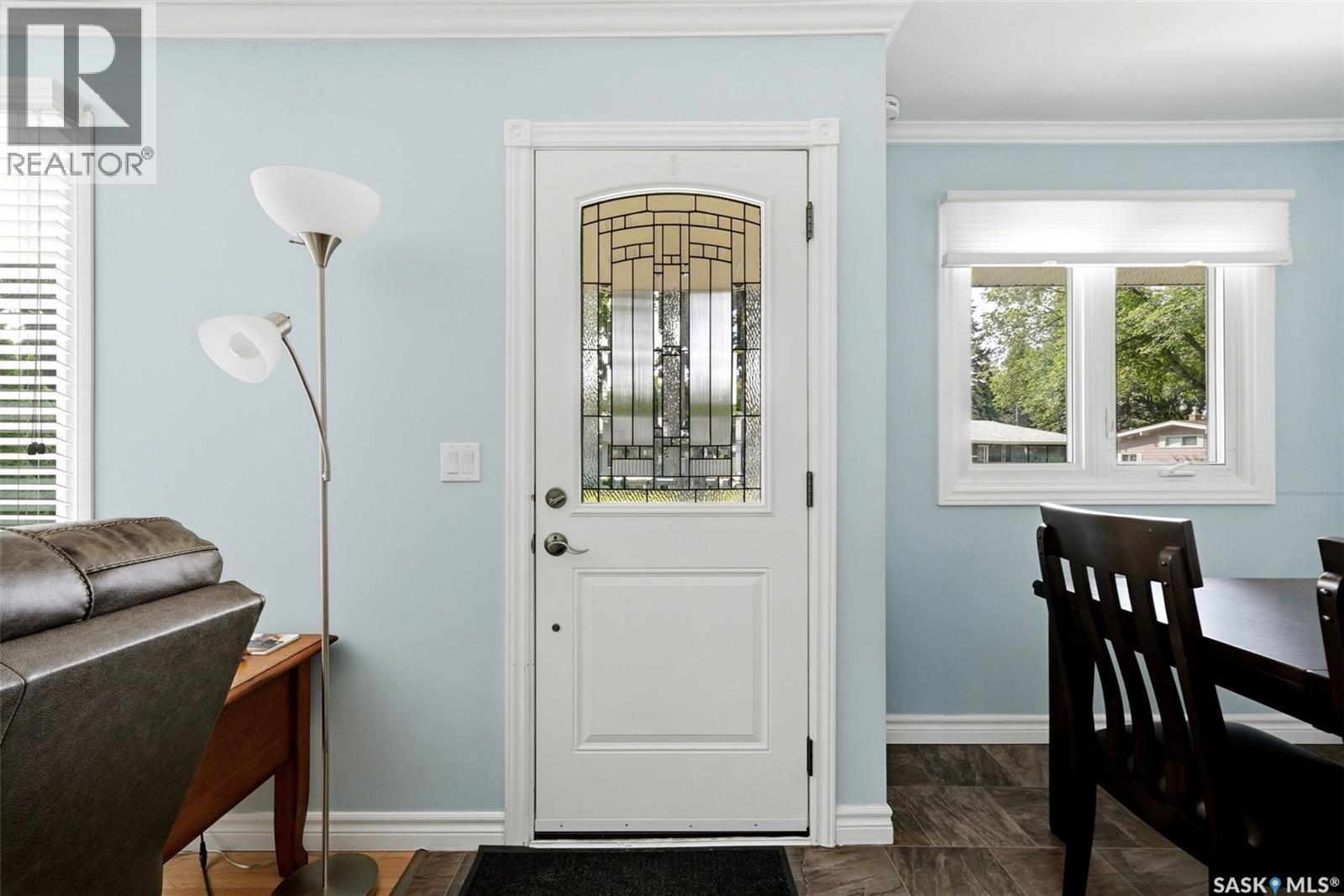 60 Gardiner Avenue, Regina, SK - Indoor