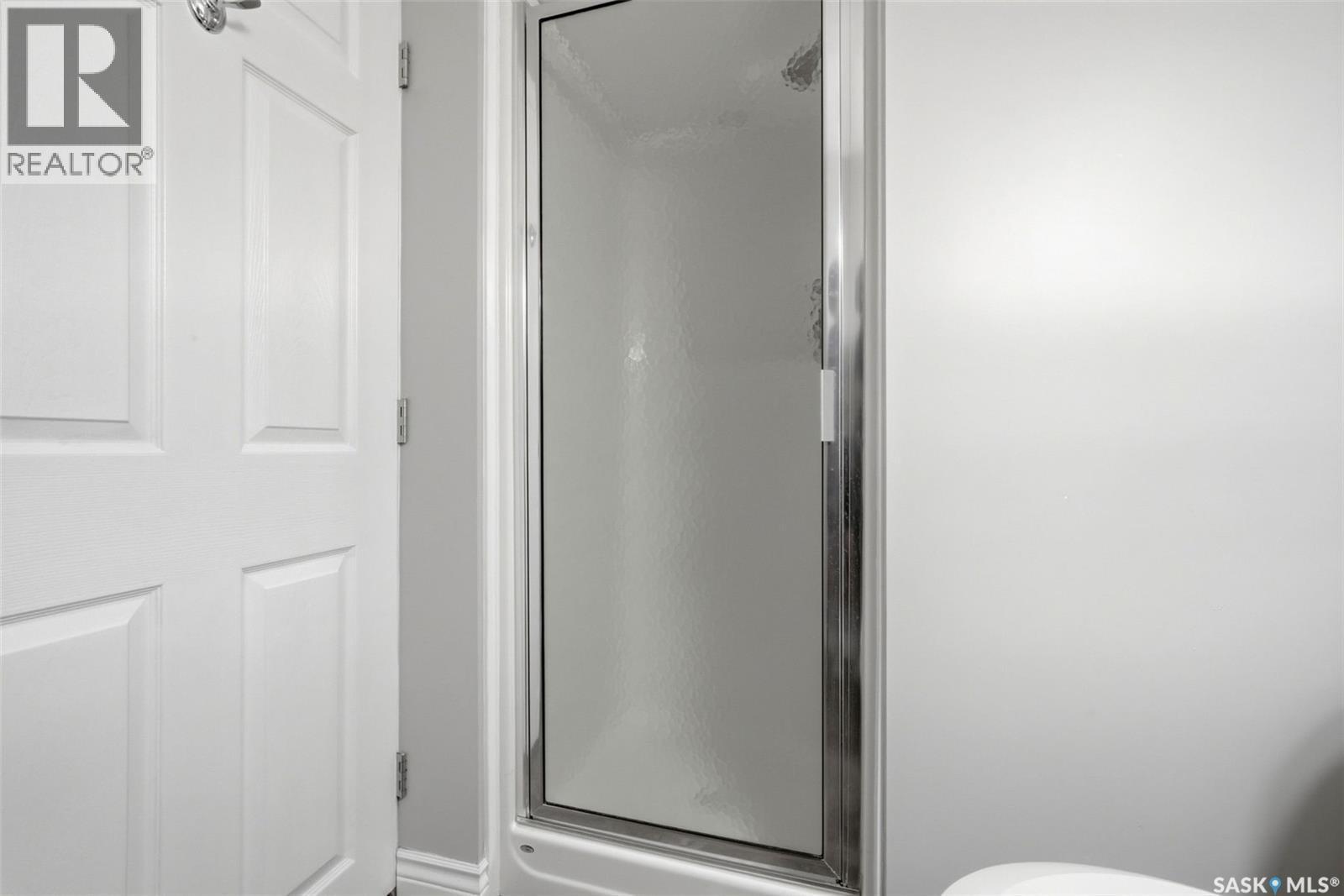 60 Gardiner Avenue, Regina, SK - Indoor Photo Showing Bathroom