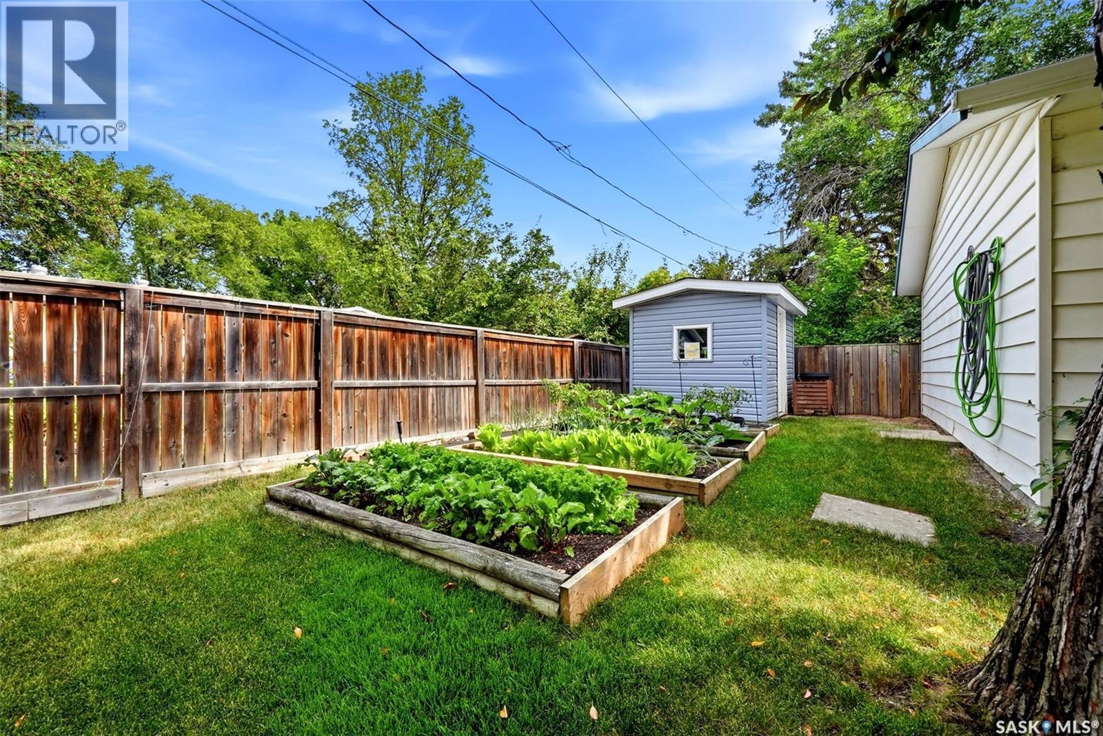 60 Gardiner Avenue, Regina, SK - Outdoor