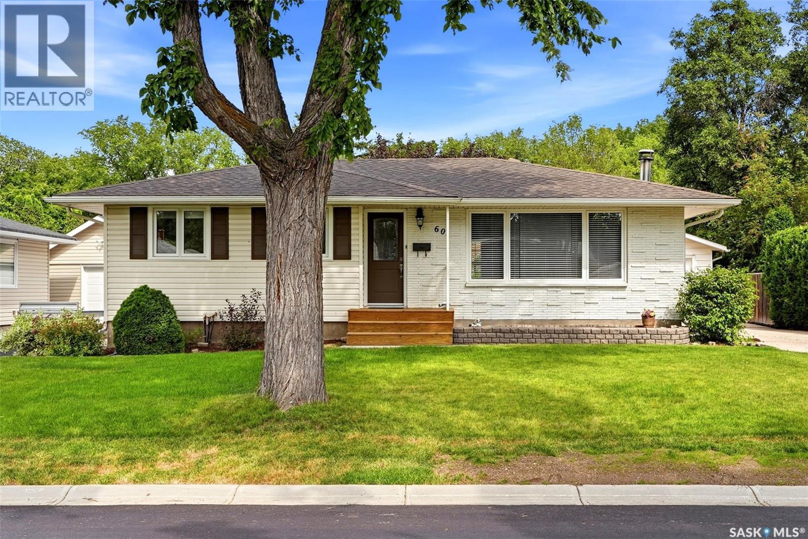 60 Gardiner Avenue, Regina, SK - Outdoor