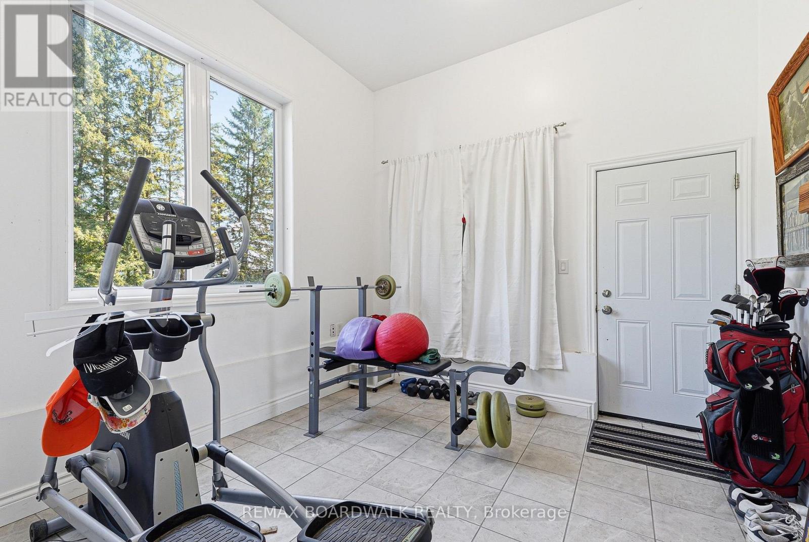 1110 Dunning Road, Ottawa, ON - Indoor Photo Showing Gym Room