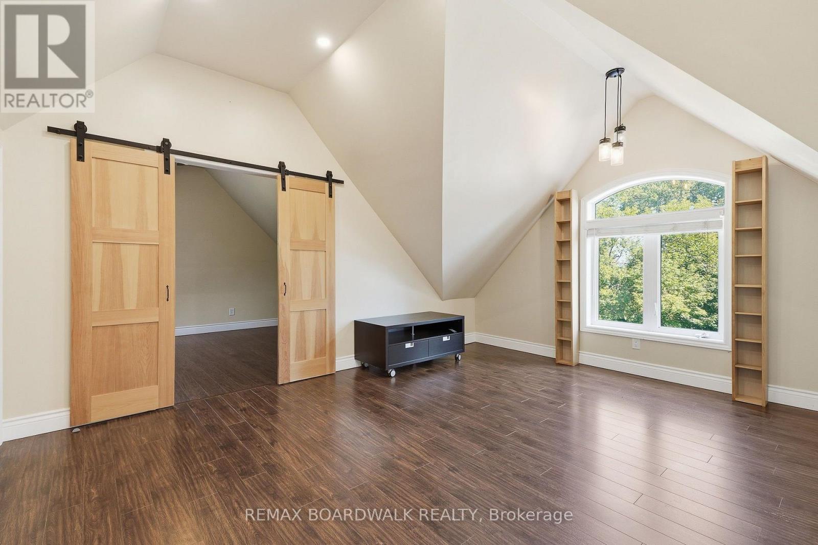 1110 Dunning Road, Ottawa, ON - Indoor Photo Showing Other Room