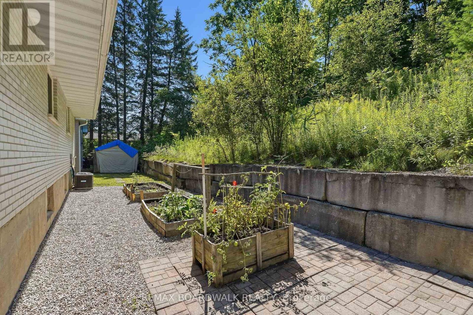 1110 Dunning Road, Ottawa, ON - Outdoor