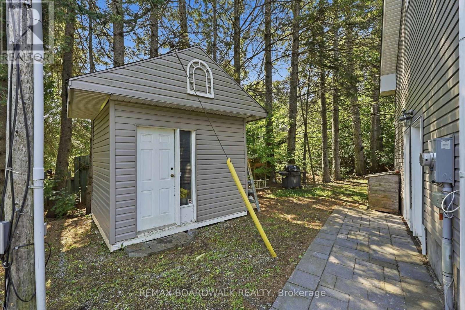1110 Dunning Road, Ottawa, ON - Outdoor With Exterior