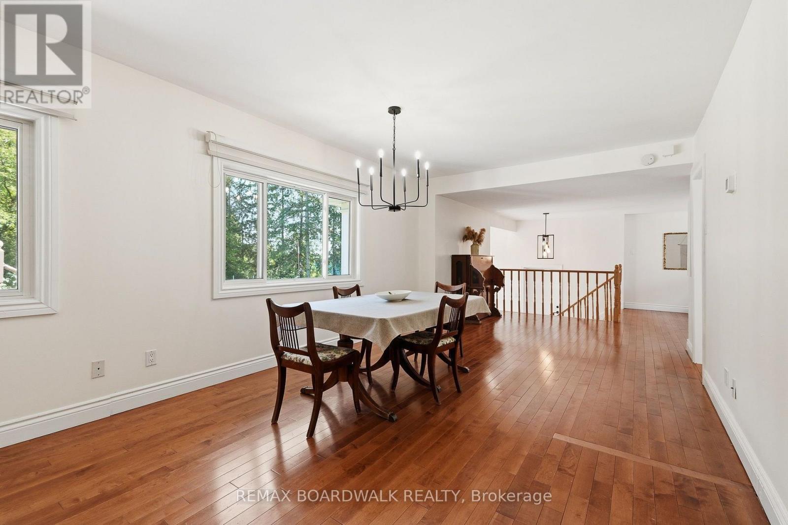 1110 Dunning Road, Ottawa, ON - Indoor Photo Showing Dining Room