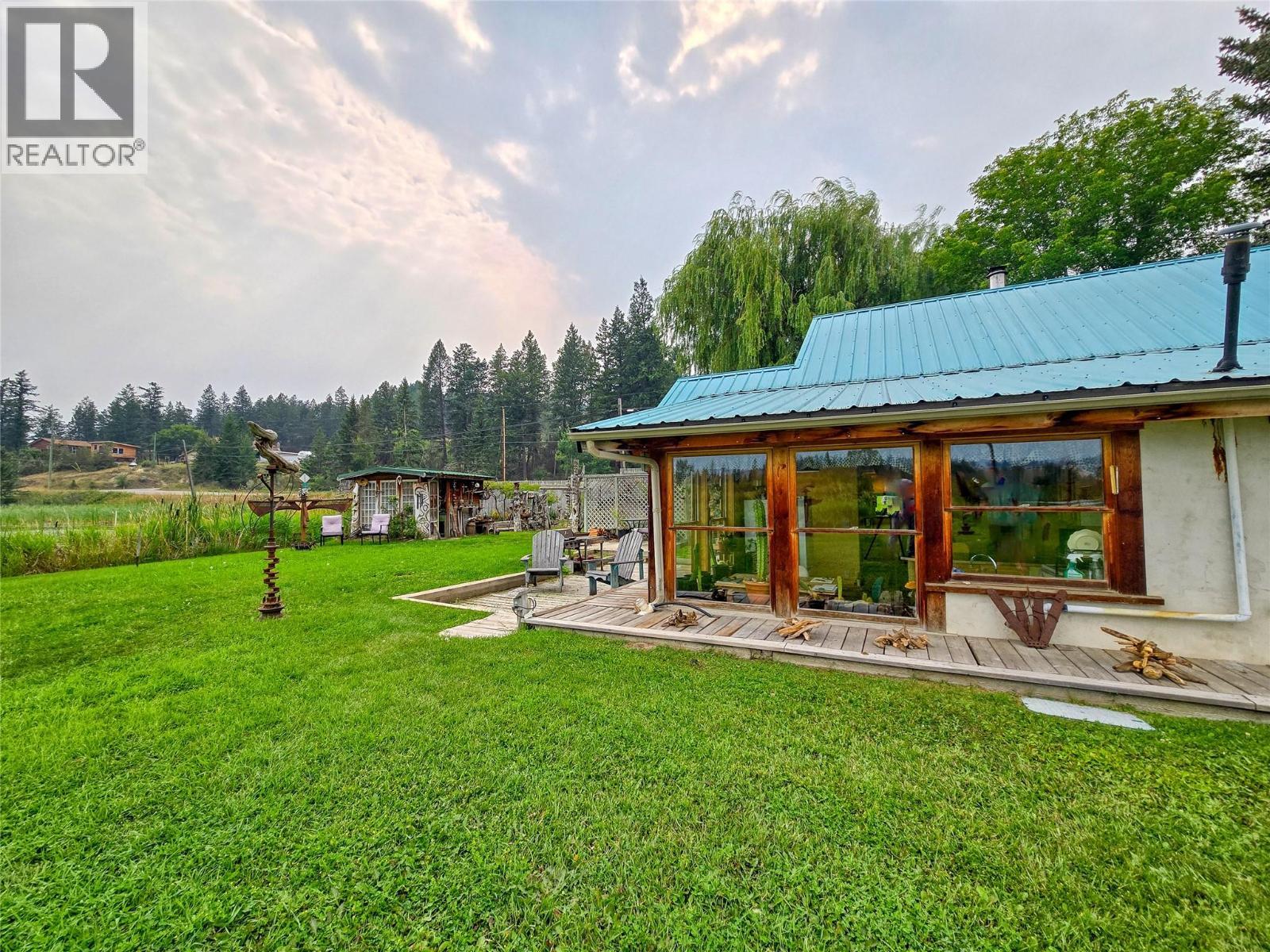 9498 Westside Road, Invermere, BC - Outdoor