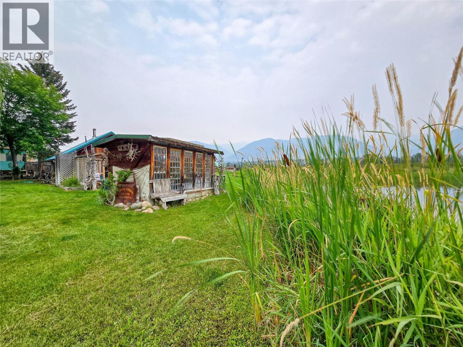9498 Westside Road, Invermere, BC - Outdoor