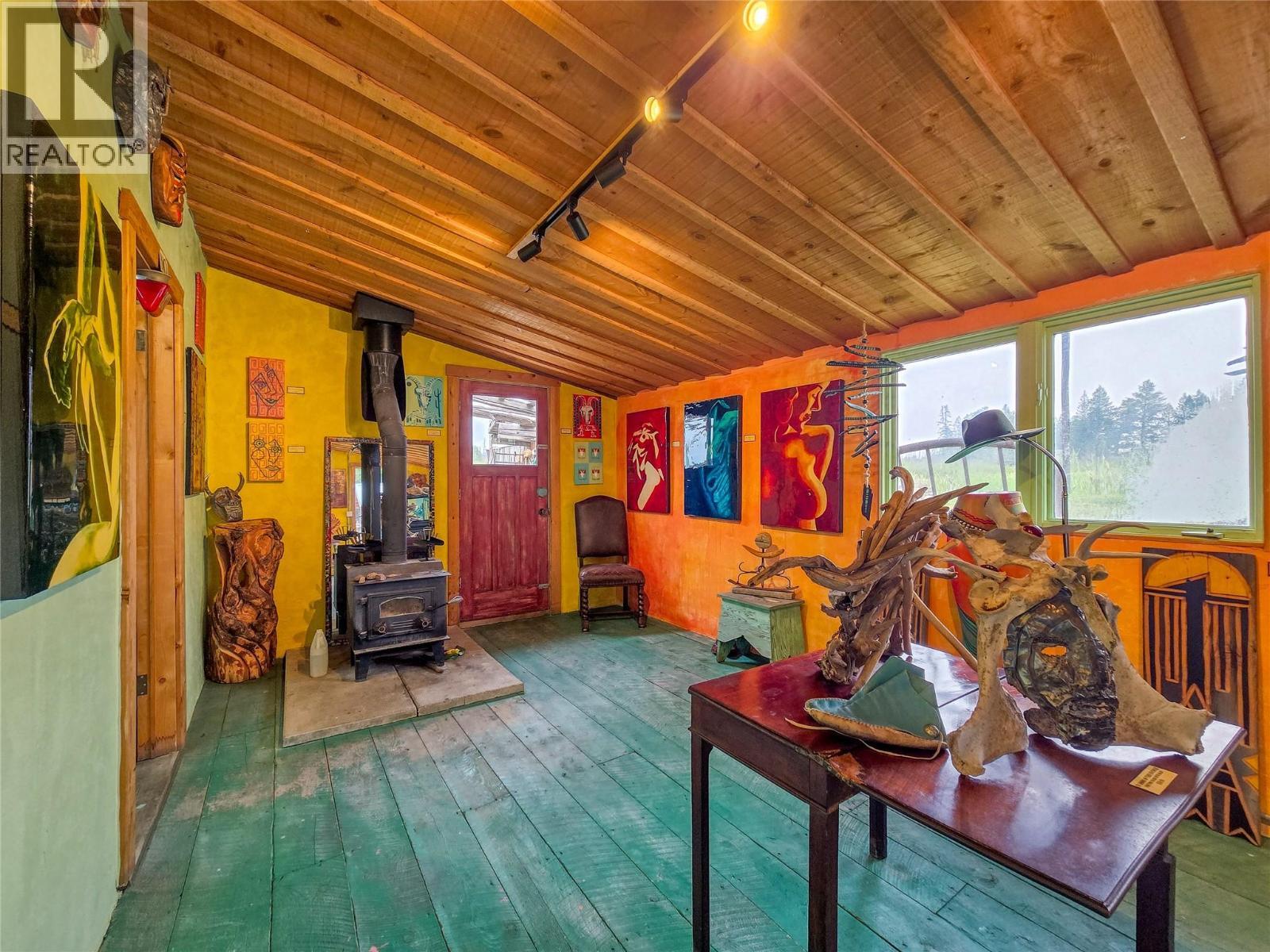 9498 Westside Road, Invermere, BC - Indoor