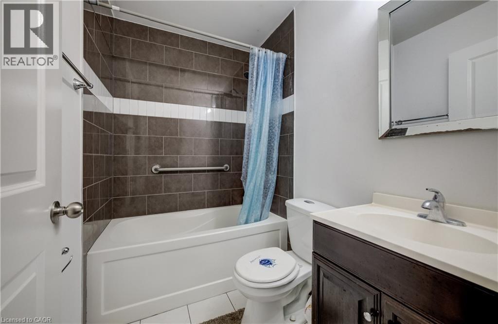 119 Cedar Street S Unit# 15, Kitchener, ON - Indoor Photo Showing Bathroom