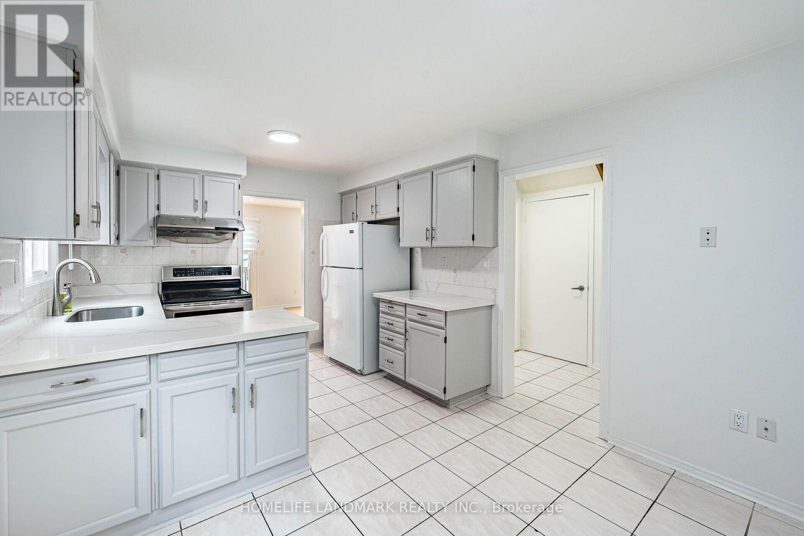62 Danjohn Crescent, Toronto, ON - Indoor Photo Showing Kitchen