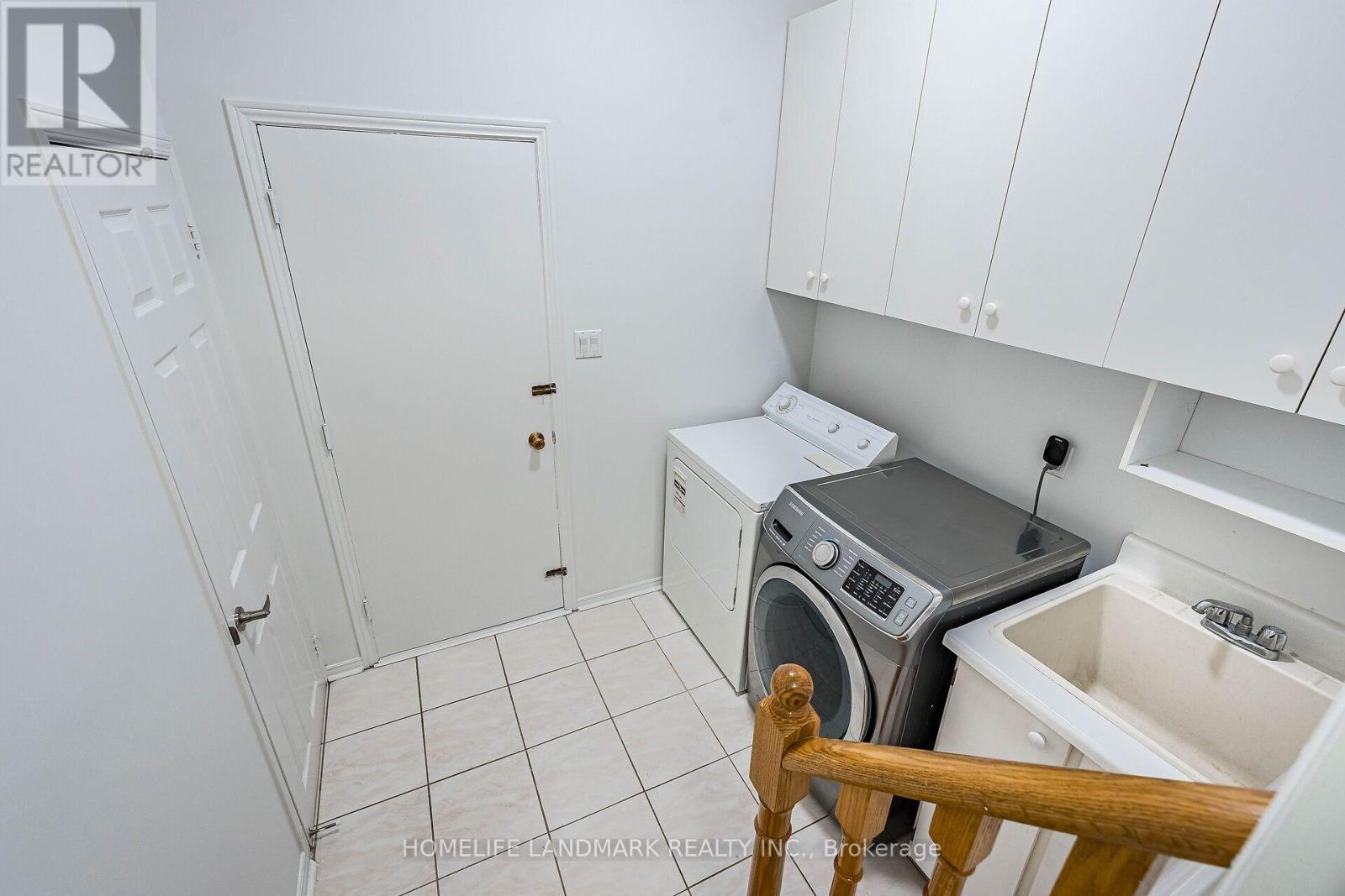 62 Danjohn Crescent, Toronto, ON - Indoor Photo Showing Laundry Room