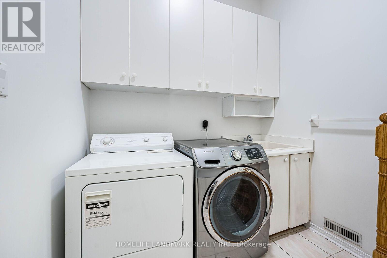 62 Danjohn Crescent, Toronto, ON - Indoor Photo Showing Laundry Room