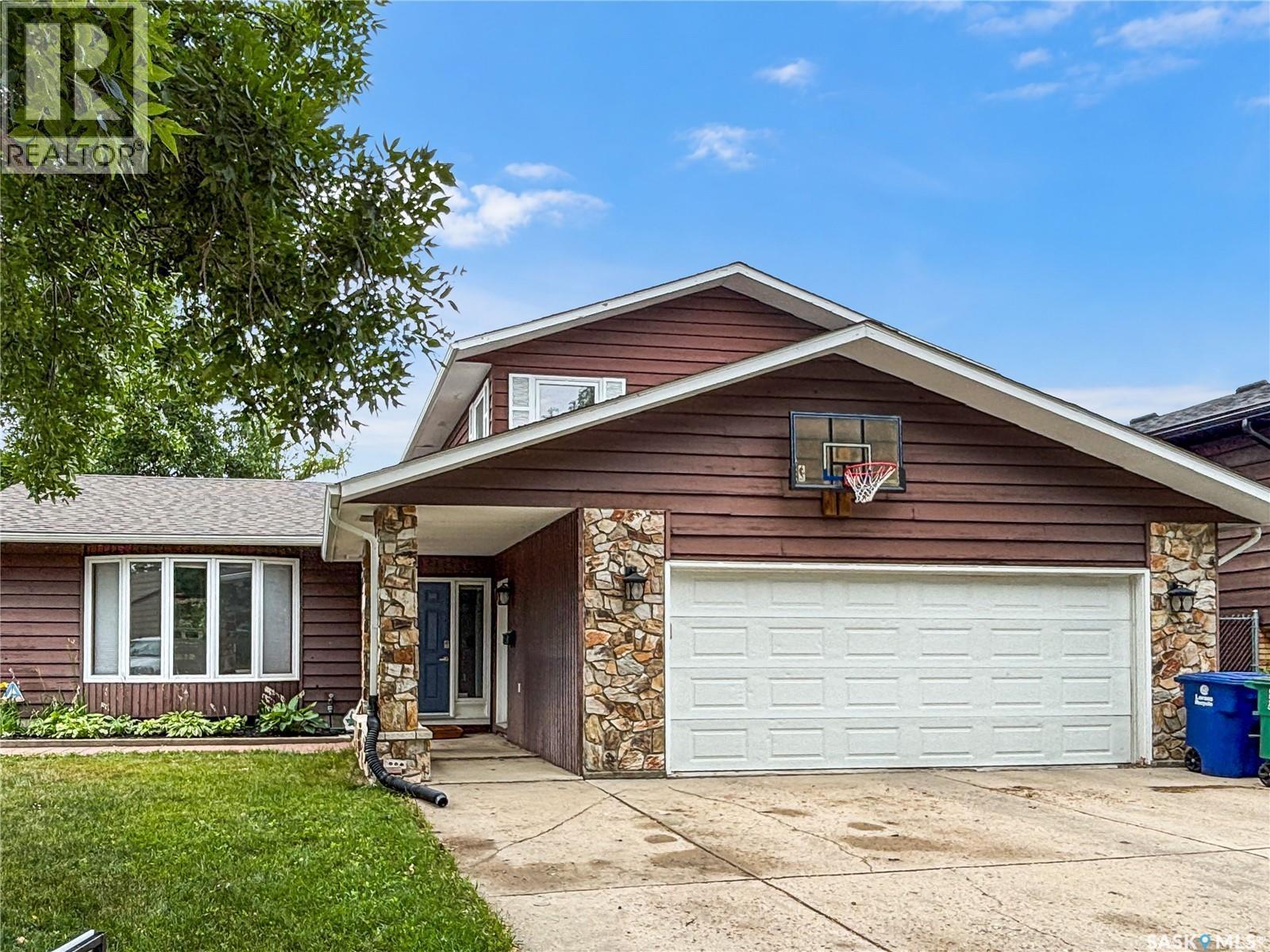 407 Chitek Crescent, Saskatoon, SK - Outdoor