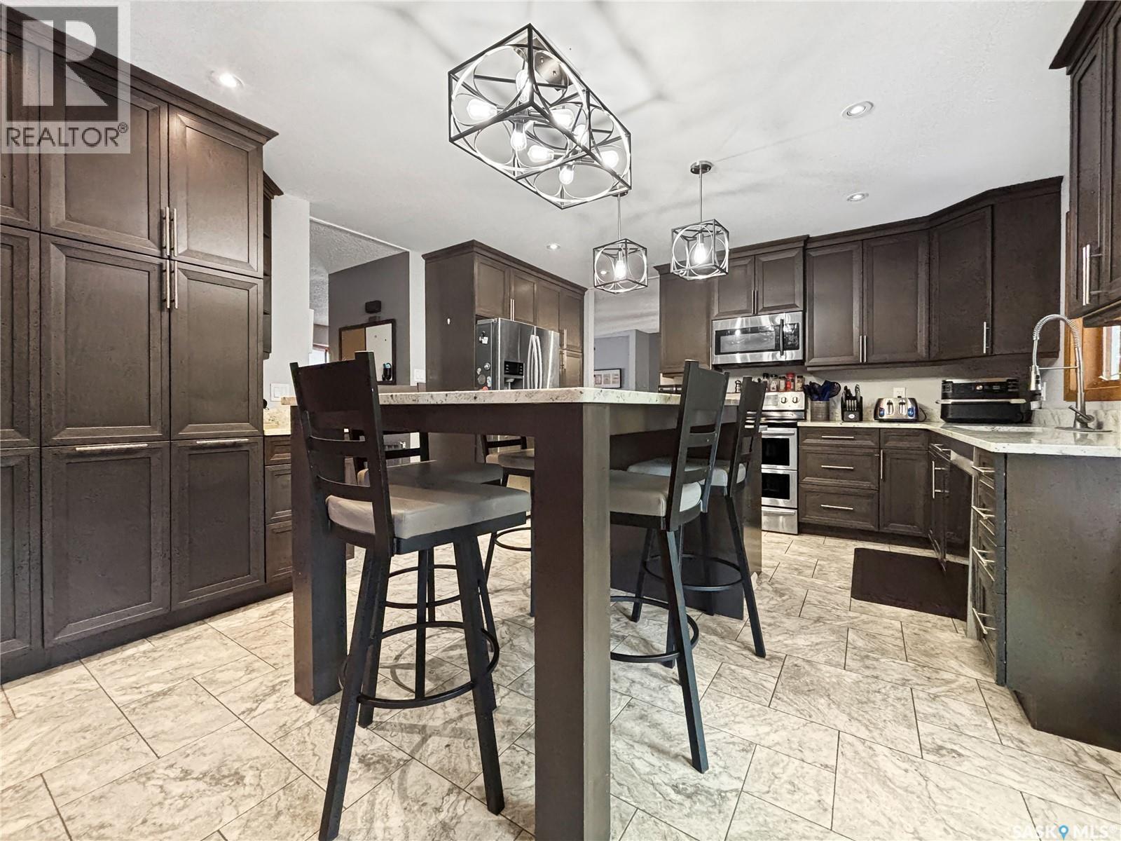 407 Chitek Crescent, Saskatoon, SK - Indoor