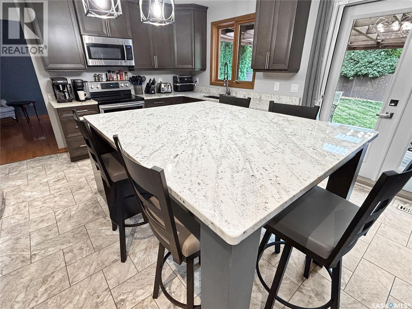407 Chitek Crescent, Saskatoon, SK - Indoor Photo Showing Other Room
