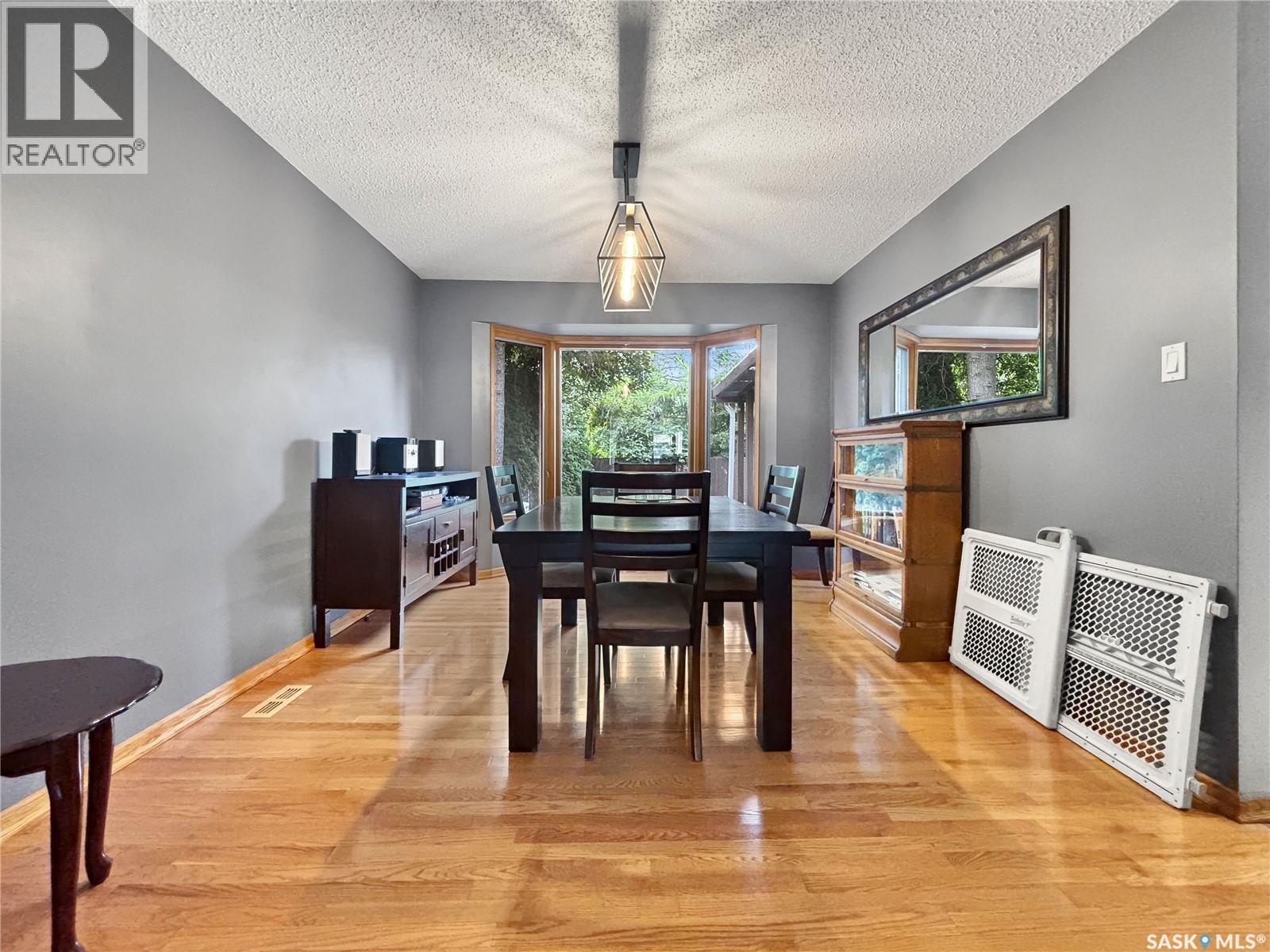 407 Chitek Crescent, Saskatoon, SK - Indoor Photo Showing Dining Room
