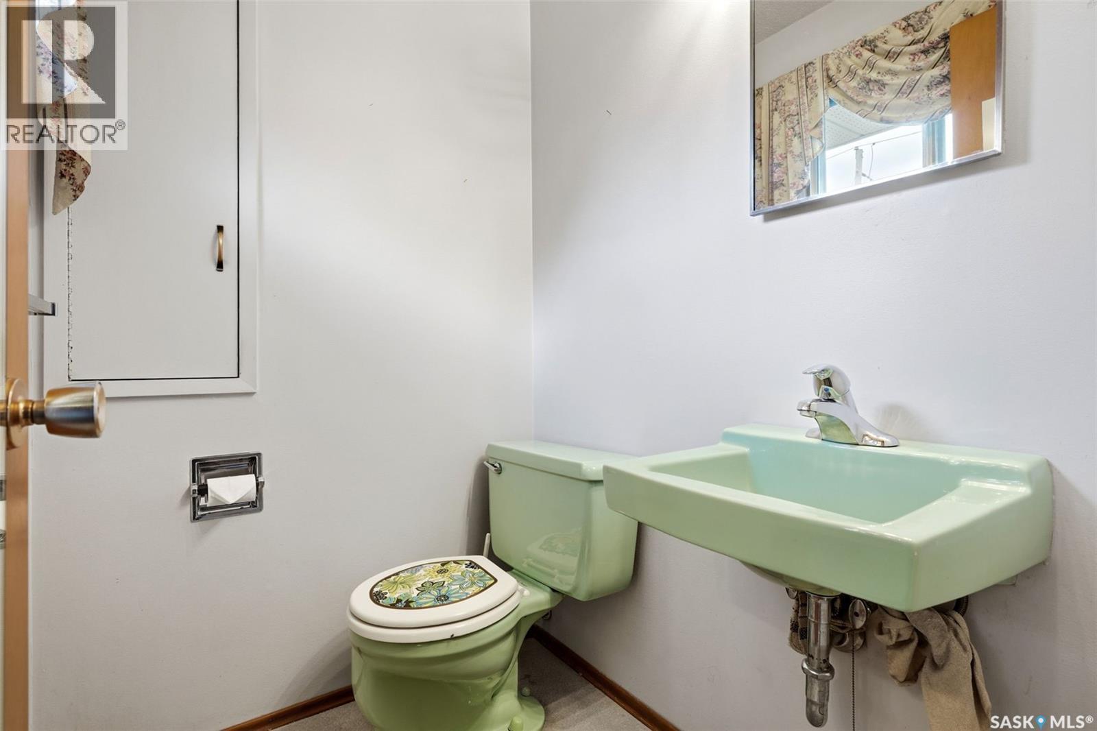 65 Mccaul Crescent, Regina, SK - Indoor