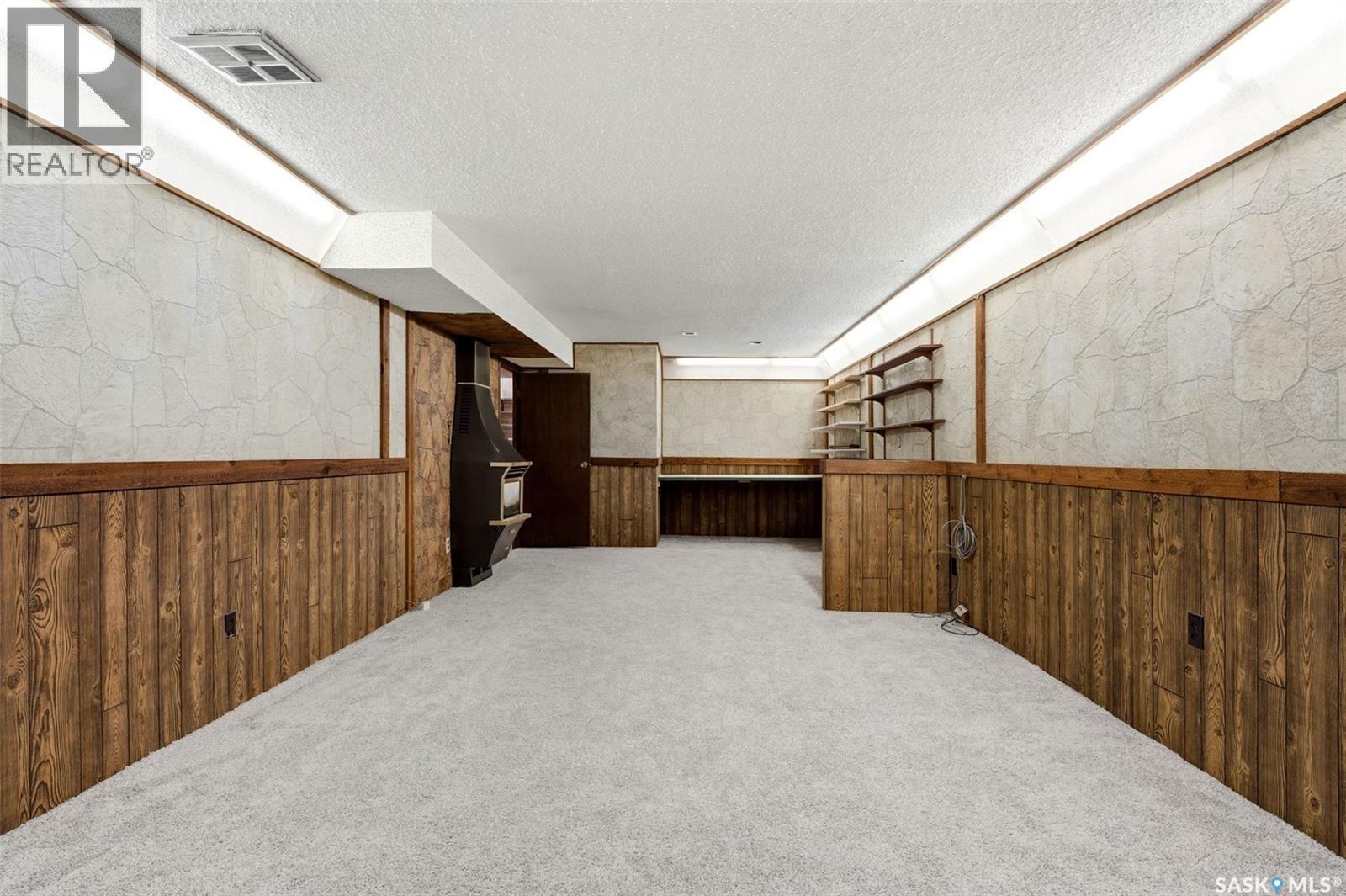 65 Mccaul Crescent, Regina, SK - Indoor Photo Showing Other Room
