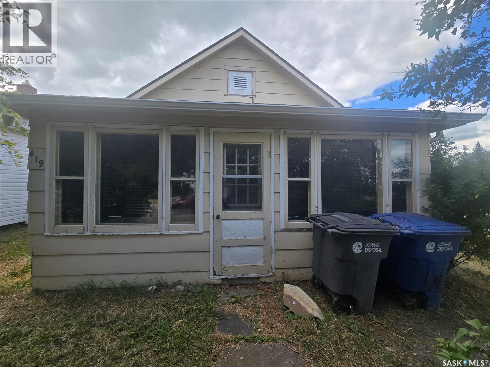 419 Main Street, Kipling, SK - Outdoor