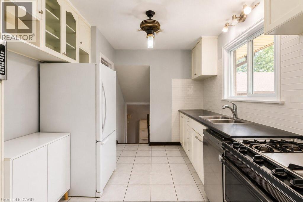 120 Stone Church Road W, Hamilton, ON - Indoor Photo Showing Kitchen With Double Sink