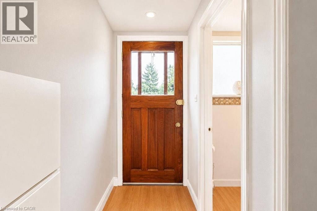 120 Stone Church Road W, Hamilton, ON - Indoor Photo Showing Other Room