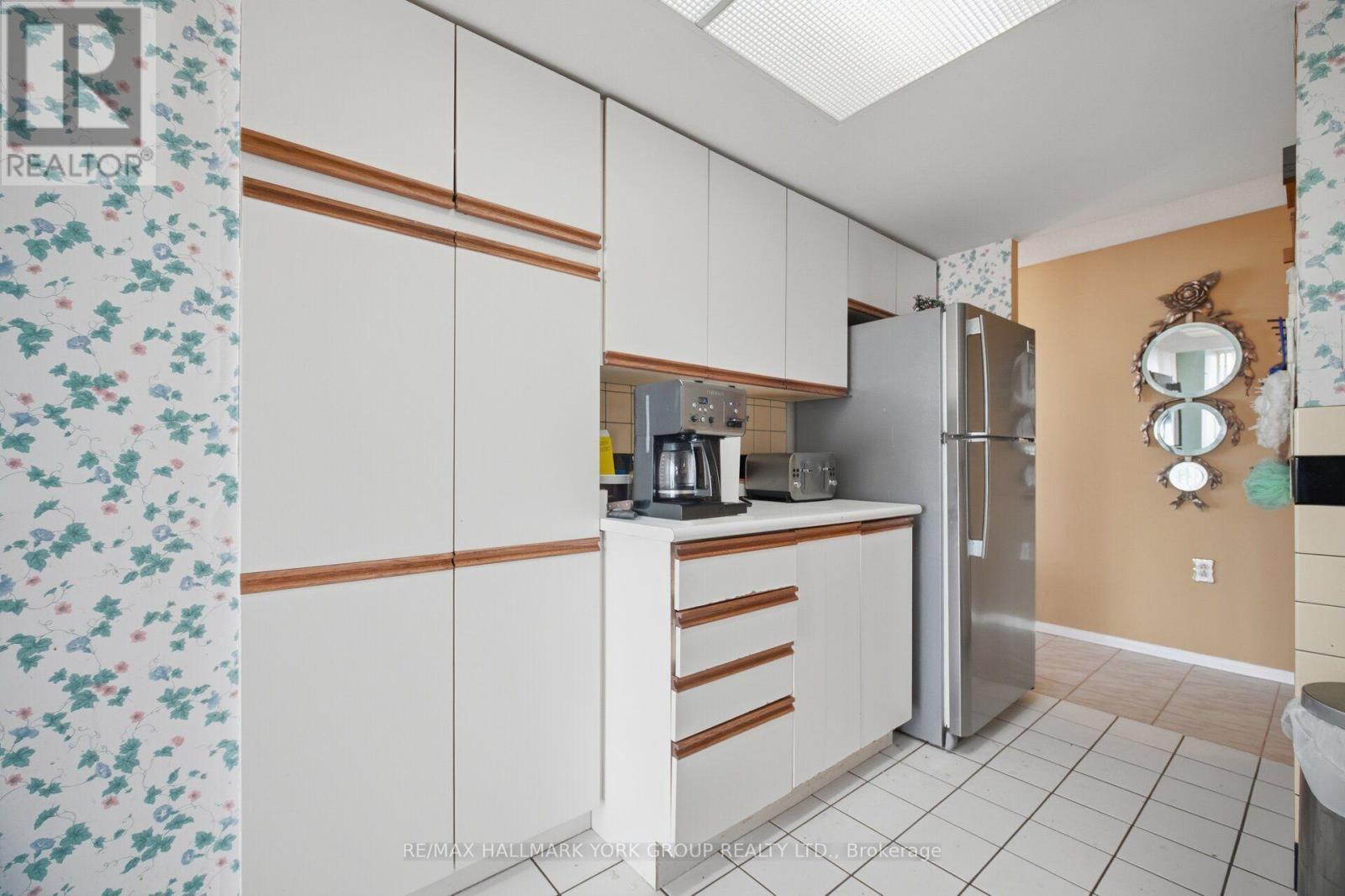 1406 - 600 Rexdale Boulevard, Toronto, ON - Indoor Photo Showing Kitchen