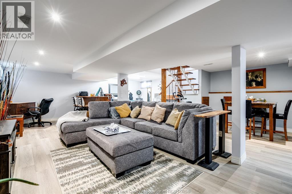 574 Bevel Line, Leamington, ON