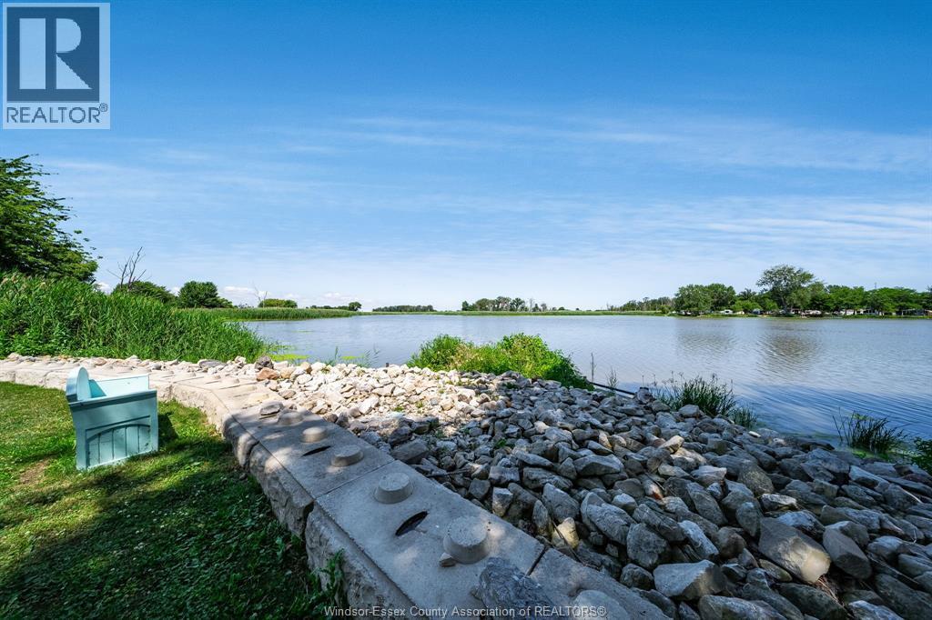 574 Bevel Line, Leamington, ON