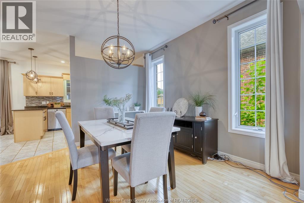 937 Pavan, Windsor, ON - Indoor Photo Showing Dining Room