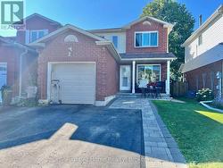 26 MOYSE DRIVE Clarington (Courtice), ON L1E 2V4
