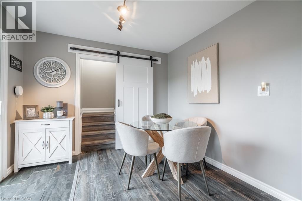 368 Caithness Street, Caledonia, ON - Indoor Photo Showing Dining Room
