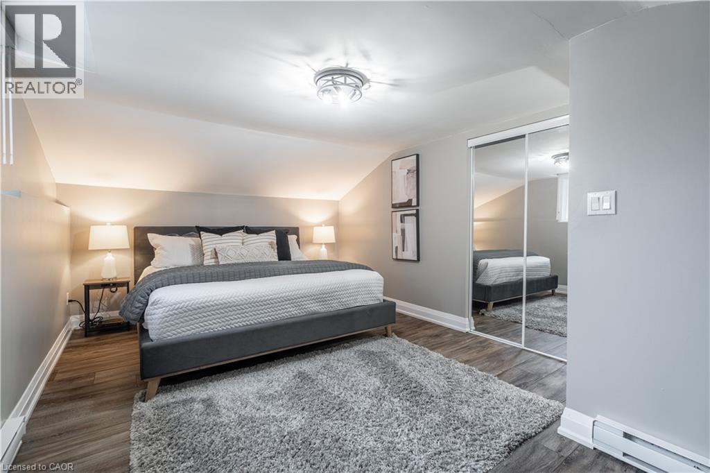 368 Caithness Street, Caledonia, ON - Indoor Photo Showing Bedroom