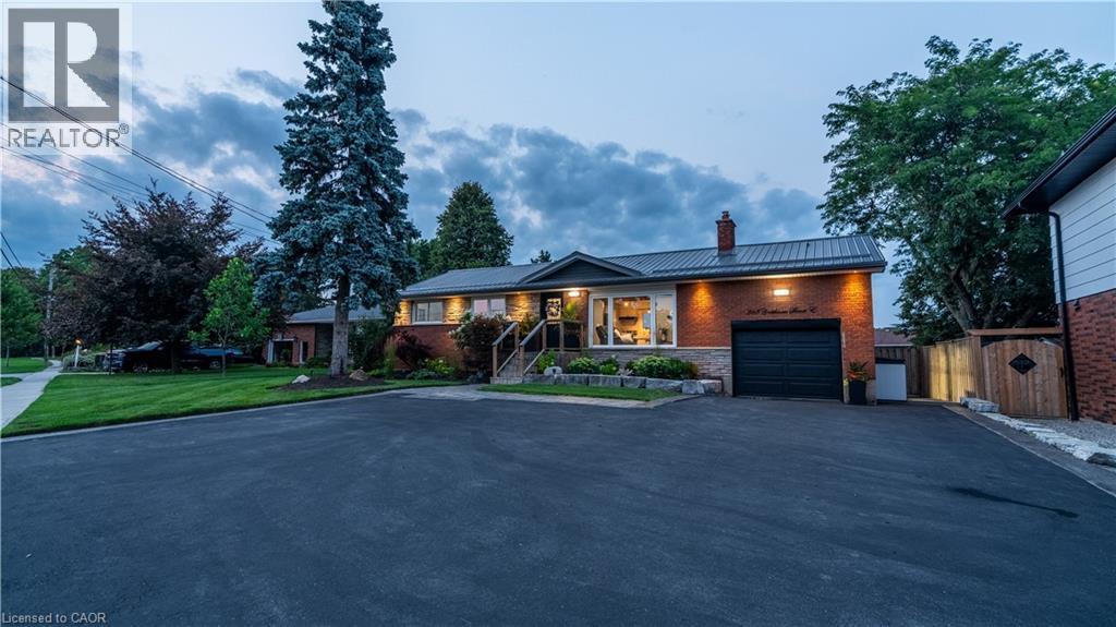 368 Caithness Street, Caledonia, ON - Outdoor