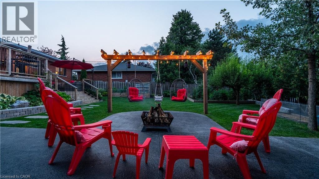368 Caithness Street, Caledonia, ON - Outdoor