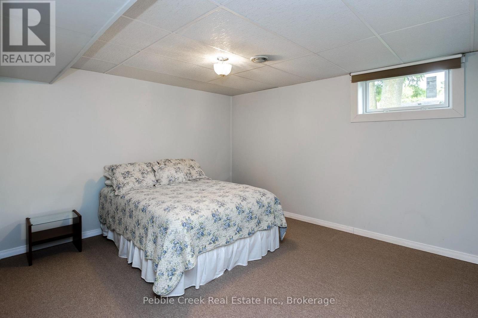 172 Elgin Avenue W, Goderich (Goderich (Town)), ON - Indoor Photo Showing Bedroom