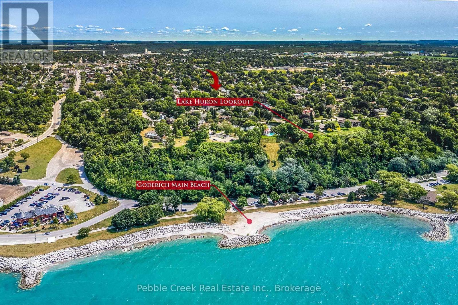 172 Elgin Avenue W, Goderich (Goderich (Town)), ON - Outdoor With Body Of Water