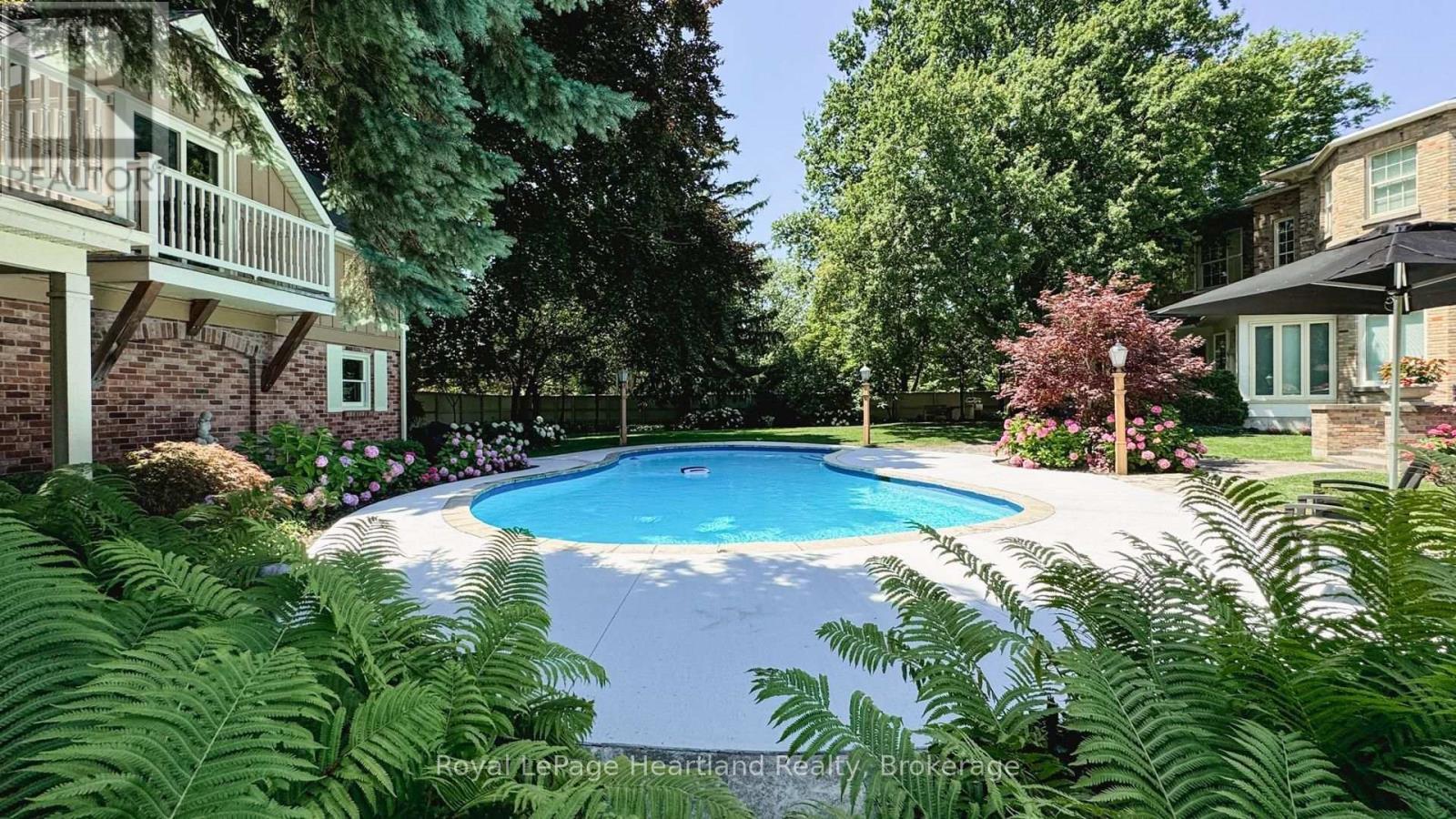 100 - 5 Cobourg Street, Goderich (Goderich (Town)), ON - Outdoor With In Ground Pool