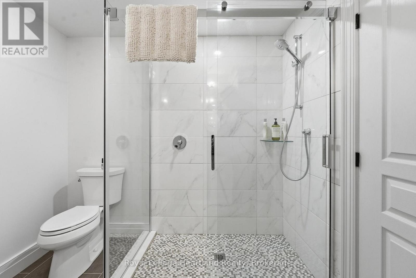 100 - 5 Cobourg Street, Goderich (Goderich (Town)), ON - Indoor Photo Showing Bathroom