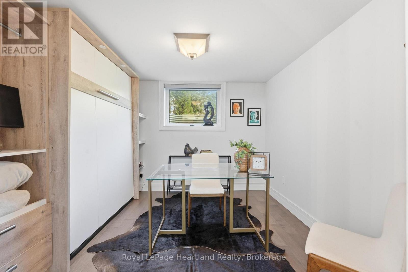 100 - 5 Cobourg Street, Goderich (Goderich (Town)), ON - Indoor