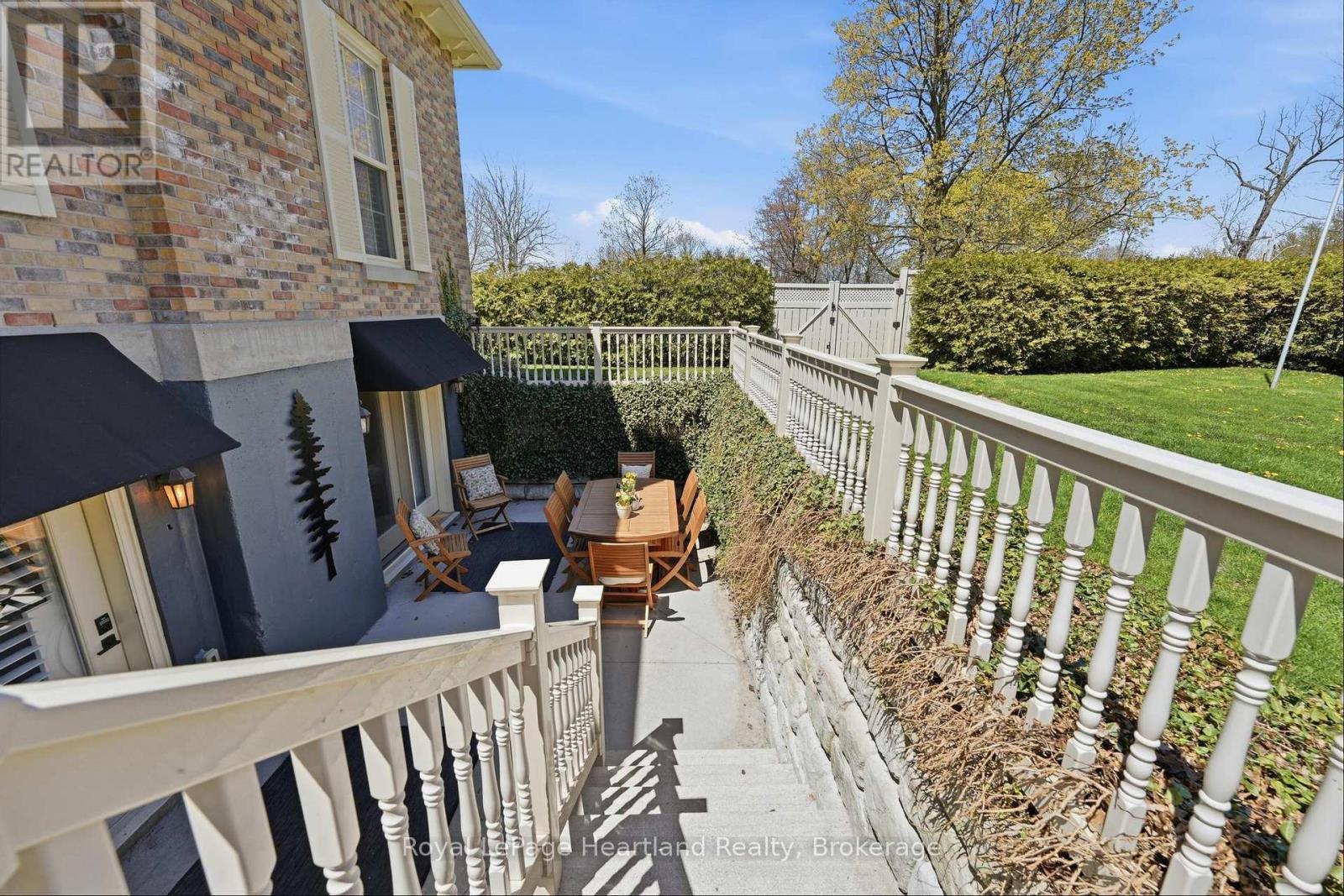100 - 5 Cobourg Street, Goderich (Goderich (Town)), ON - Outdoor