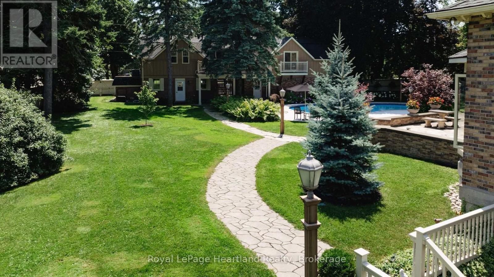 100 - 5 Cobourg Street, Goderich (Goderich (Town)), ON - Outdoor