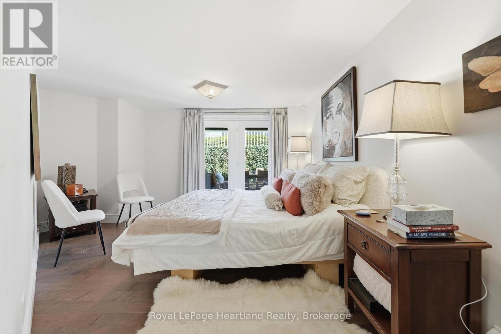 100 - 5 Cobourg Street, Goderich (Goderich (Town)), ON - Indoor Photo Showing Bedroom
