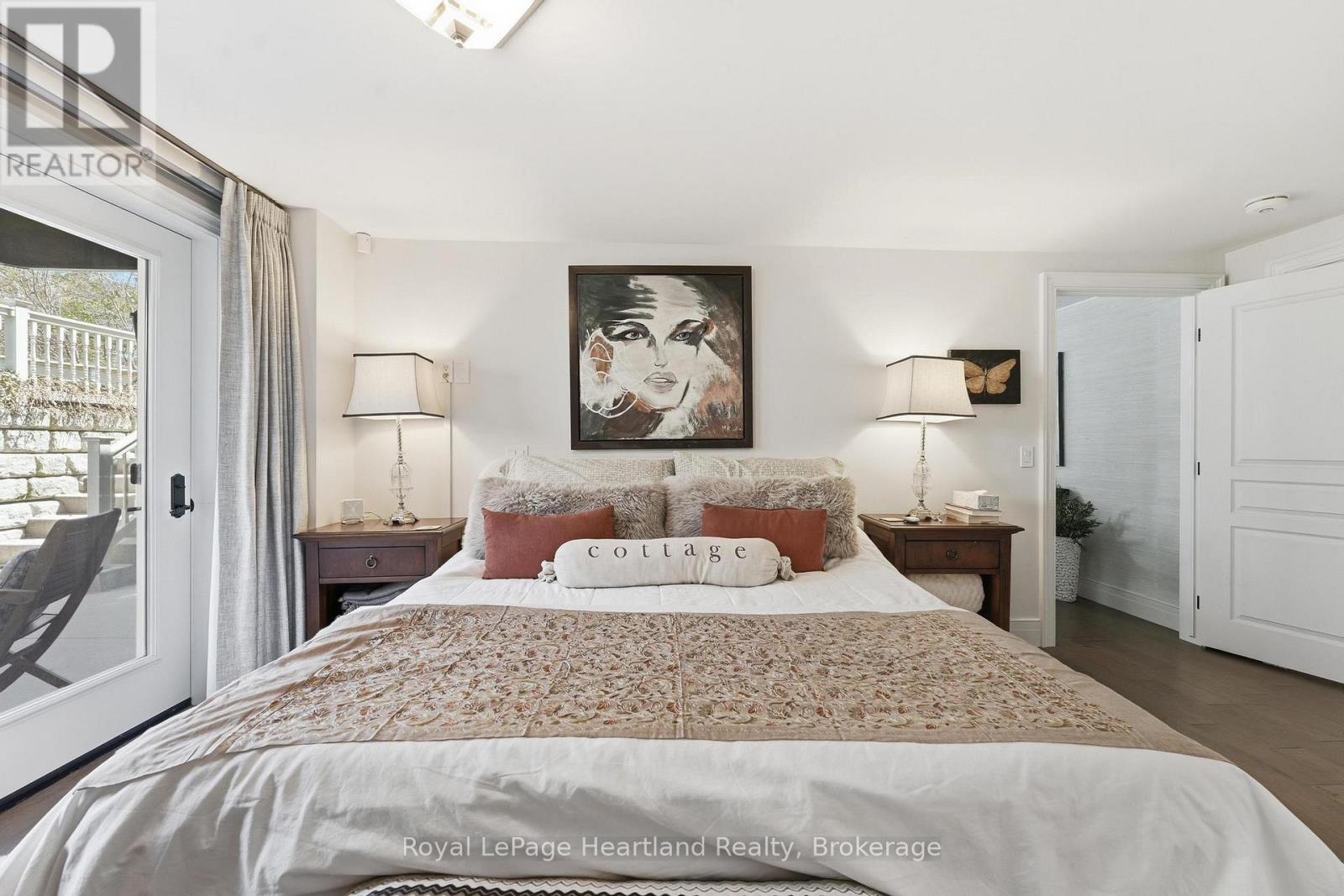 100 - 5 Cobourg Street, Goderich (Goderich (Town)), ON - Indoor Photo Showing Bedroom