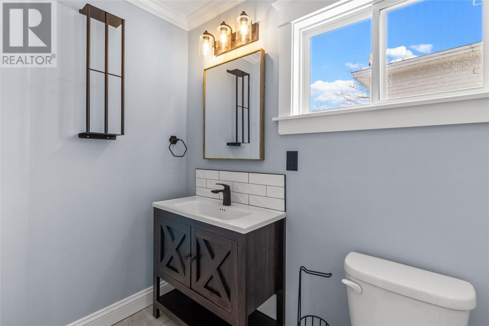 2 Blackmarsh Road, St. John'S, NL - Indoor Photo Showing Bathroom