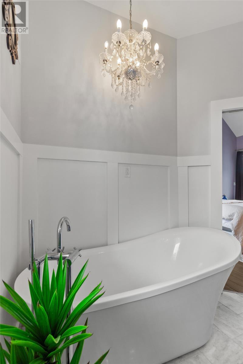 28 Flora Drive, Torbay, NL - Indoor Photo Showing Bathroom